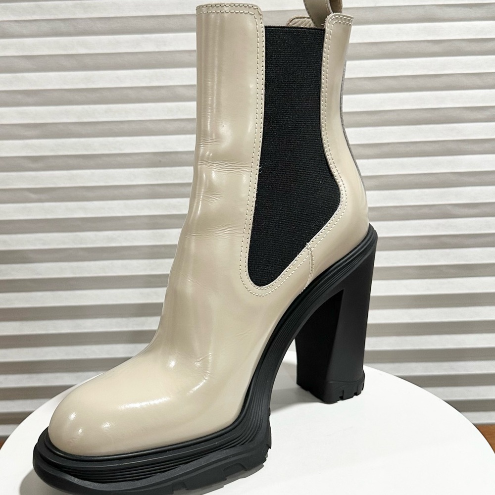 🌹ALEXANDER MCQUEEN🌹 Leather Chelsea Block-Heel Boots Size: 39 - Picture 3 of 14